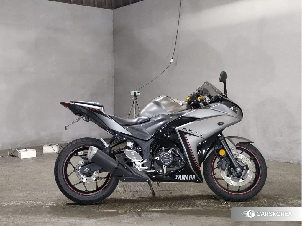 Проданный Yamaha YZF-R25 2016 из Японии