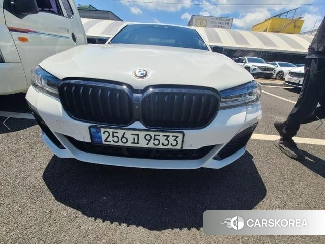 BMW 5 Series (G30) 2018 Белый из Кореи