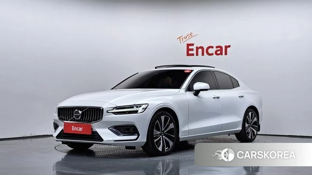 Volvo S60 3rd generation 2023 Белый из Кореи
