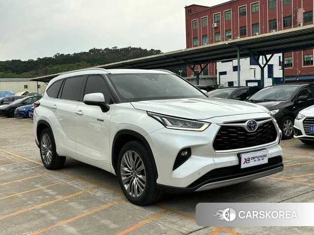 Toyota Highlander 2021 Белый из Китая