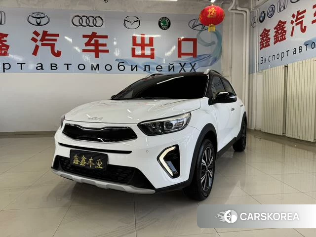 Kia Yi Ran 2022 Белый из Китая