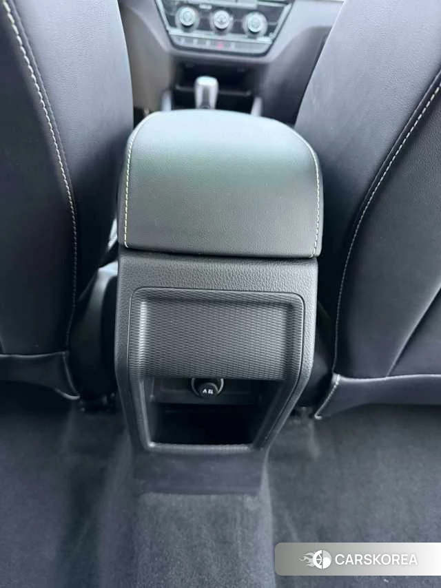 Skoda Komick 2022 Белый из Китая
