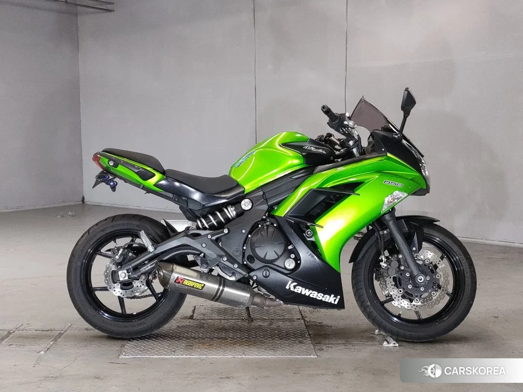Проданный Kawasaki NINJA 650 2013 из Японии