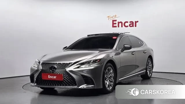Lexus LS500 5th generation 2018 Серебристо-серый из Кореи