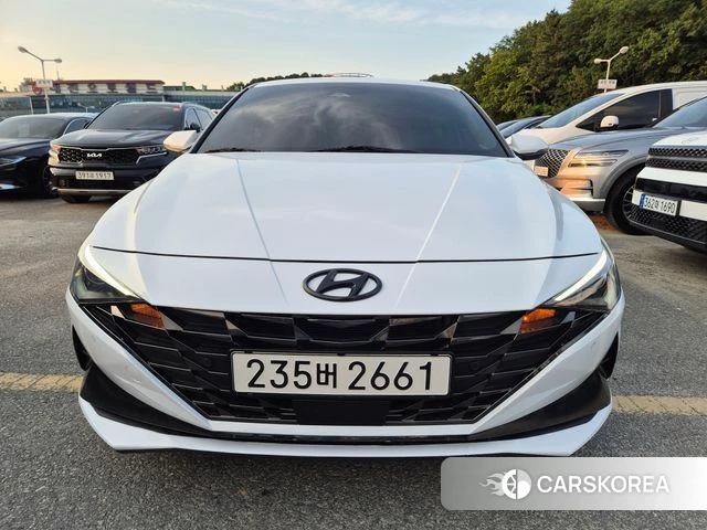 Hyundai Avante Hybrid (CN7) 2022 Белый из Кореи