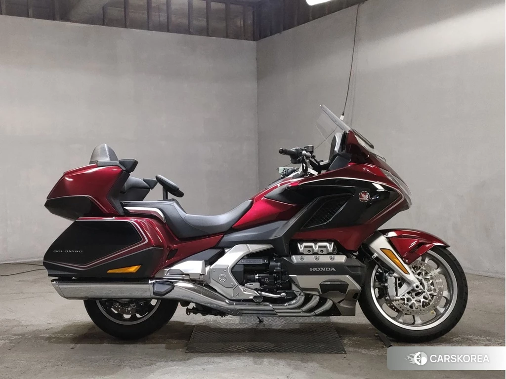 Проданный Honda GL1800 TOUR 2019 из Японии, фото 2