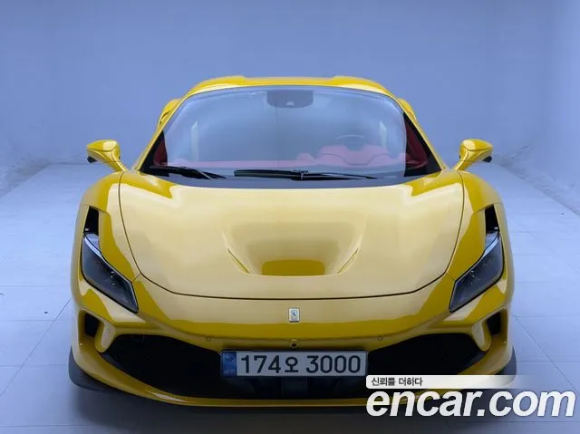 Ferrari F8 Spider 2021 Желтый из Кореи