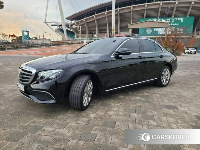 Mercedes-Benz E-Class W213 2020 Черный из Кореи