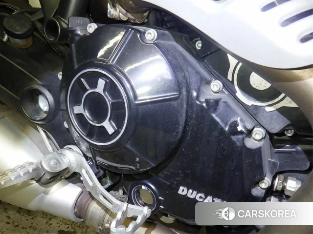 Engine photo