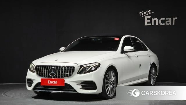 Mercedes-Benz E-Class W213 2019 Белый из Кореи