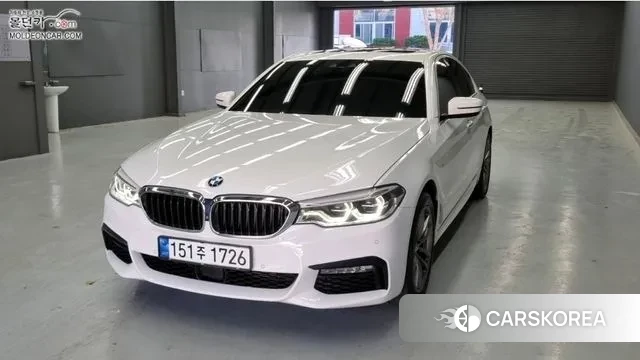 BMW 5 Series (G30) 2018 Белый из Кореи