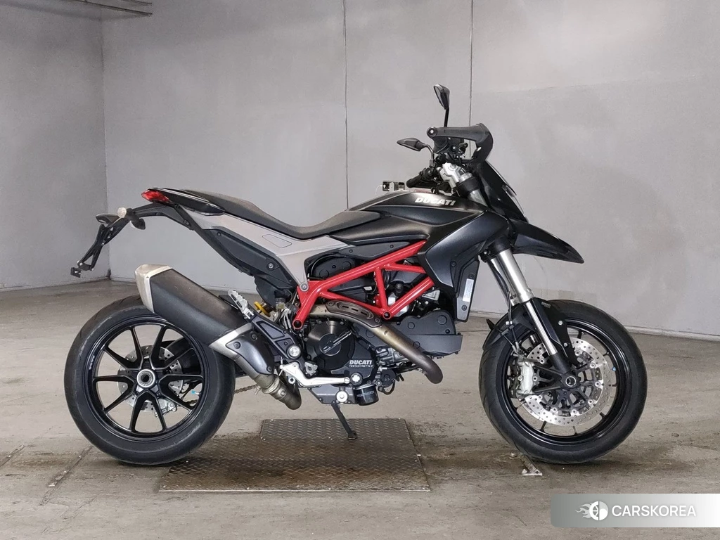 Проданный Ducati HYPERMOTARD 820 2013 из Японии
