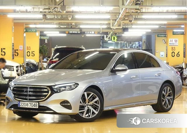 Mercedes-Benz E-Class W214 2024 Серебряный из Кореи