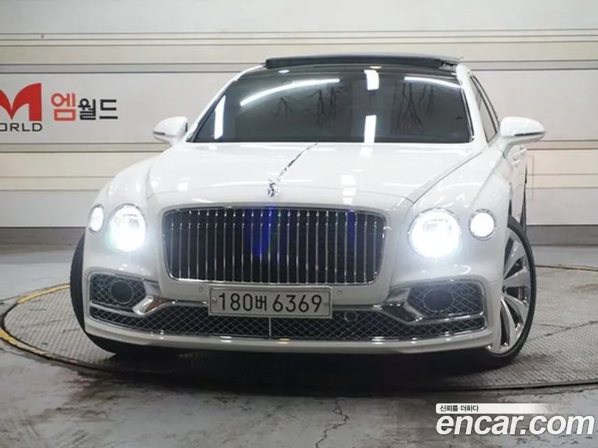 Bentley Flying Spur 3rd Generation 2021 Белый из Кореи