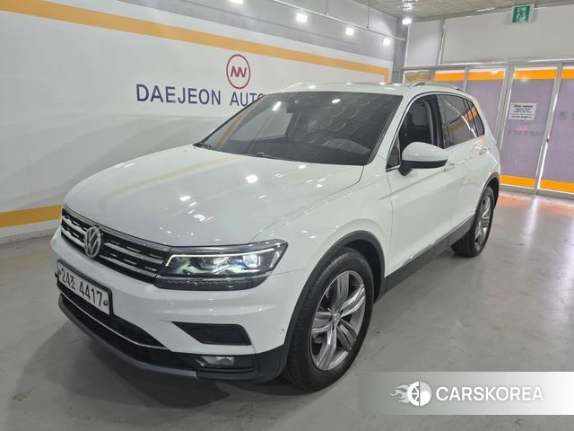 Volkswagen Tiguan second Generation 2018 Белый из Кореи