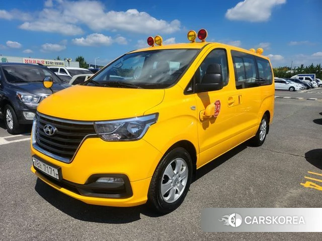 Hyundai The New Grand Starex 2021 Желтый из Кореи