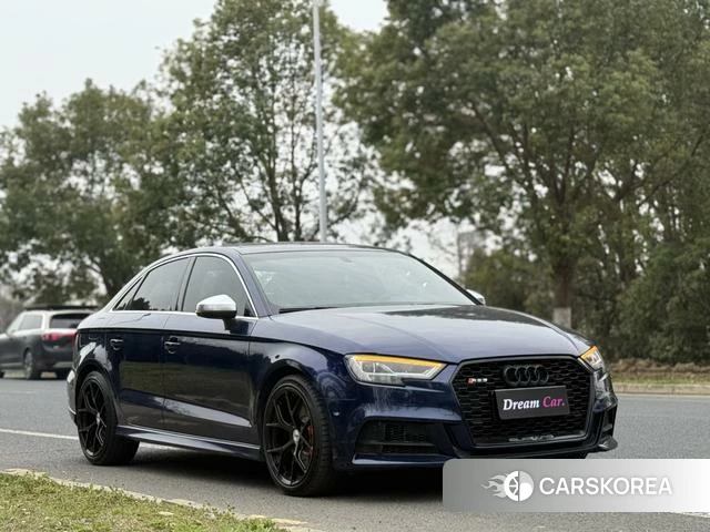 Audi S3 2018 Синий из Китая