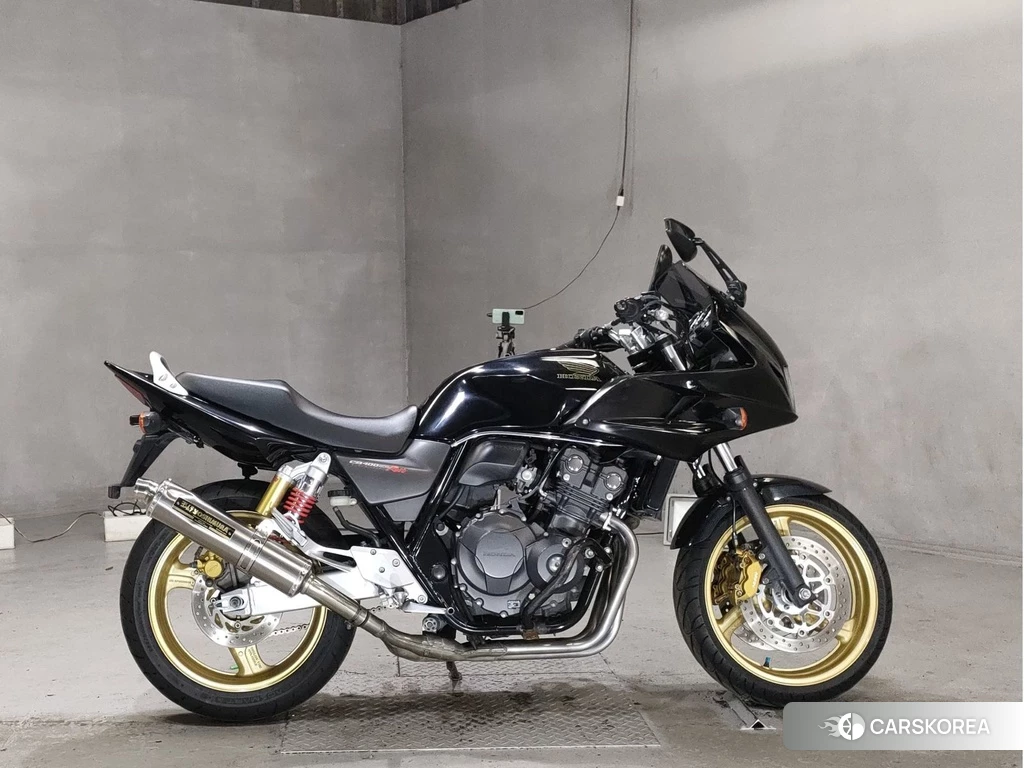 Проданный Honda CB400SF BOLDOR 2012 из Японии, фото 2