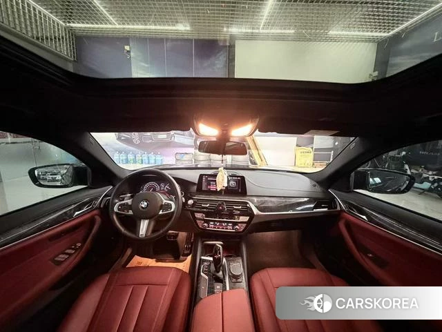 BMW 5 series 2019 Черный из Китая