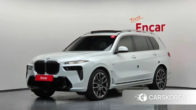 BMW X7 (G07) 2025 Белый из Кореи