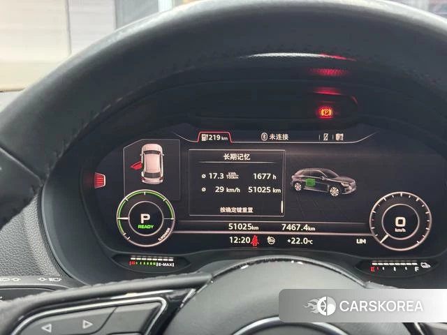 Audi Q2L e-tron 2021 Темно-серый из Китая