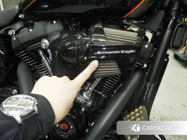 Engine photo