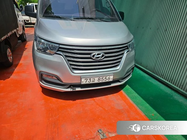Hyundai The New Grand Starex 2018 Серый из Кореи