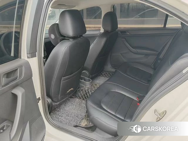 Volkswagen Santana 2023 Белый из Китая