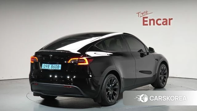 Tesla Model Y 2024 Черный из Кореи