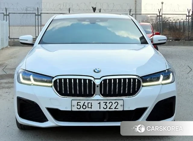 BMW 5 Series (G30) 2018 Белый из Кореи