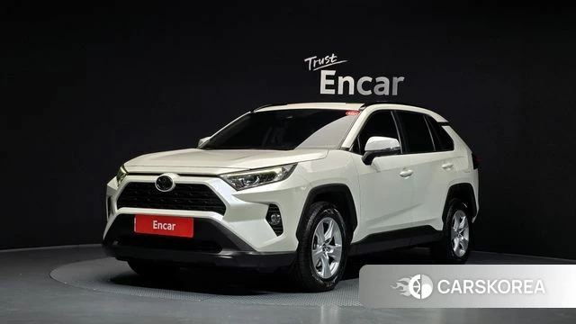 Toyota RAV4 5th Generation 2019 Белый из Кореи