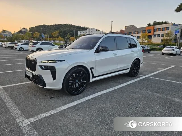 BMW X7 (G07) 2023 Белый из Кореи