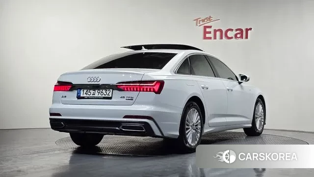 Audi A6 (C8) 2021 Белый из Кореи