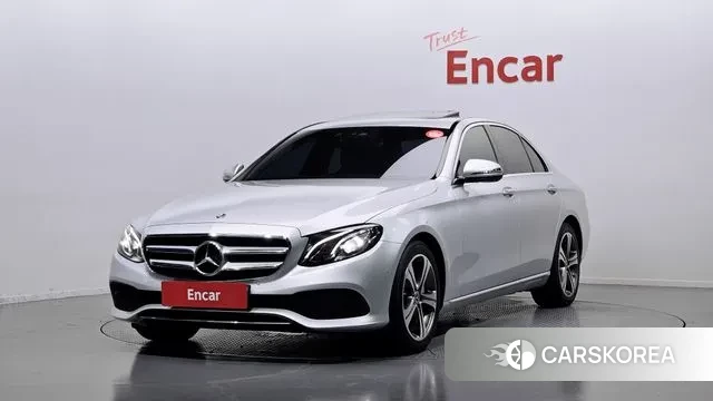 Mercedes-Benz E-Class W213 2019 Серый из Кореи