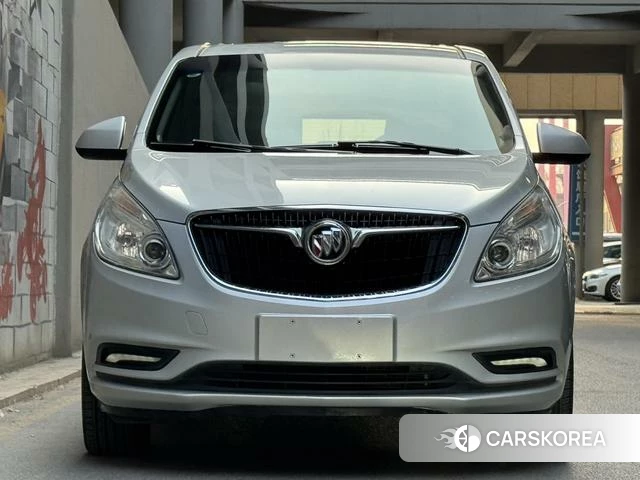Buick GL8 2019 Серебристо-серый из Китая