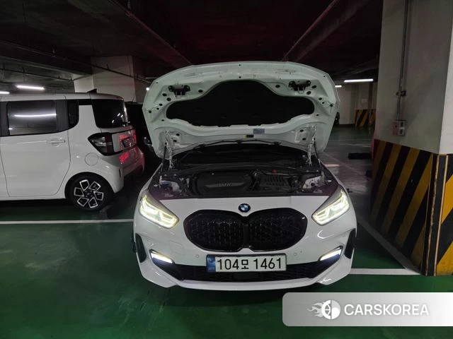 BMW 1 Series (F40) 2021 Белый из Кореи