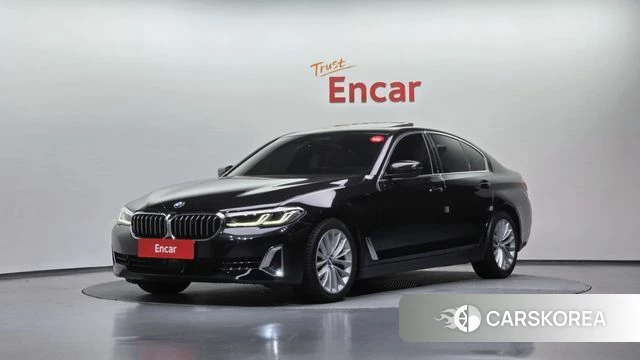 BMW 5 Series (G30) 2022 Черный из Кореи