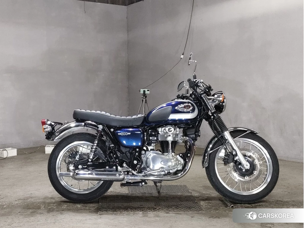 Проданный Kawasaki W800 2021 из Японии