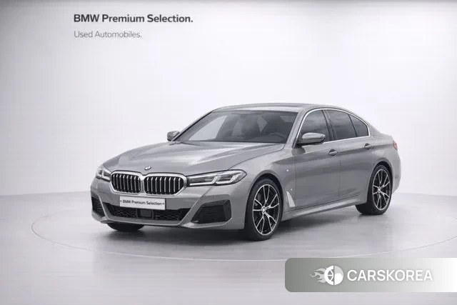 BMW 5 Series (G30) 2021 Серебристо-серый из Кореи