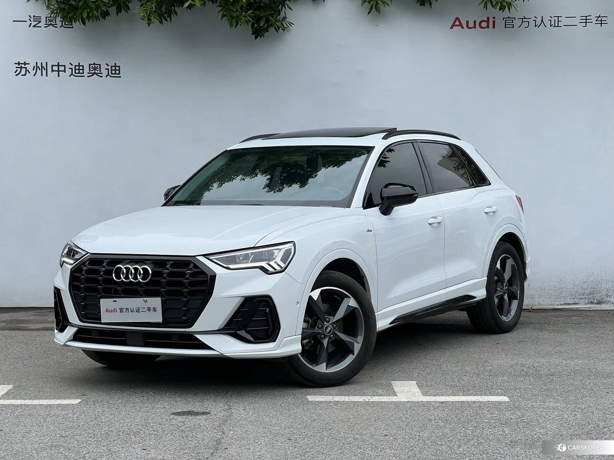 Audi Q3 2021 Белый из Китая