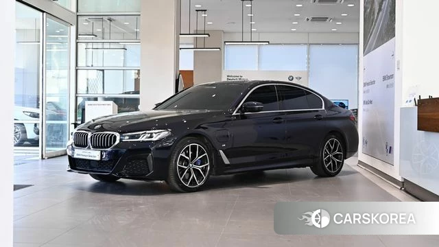 BMW 5 Series (G30) 2020 Черный из Кореи