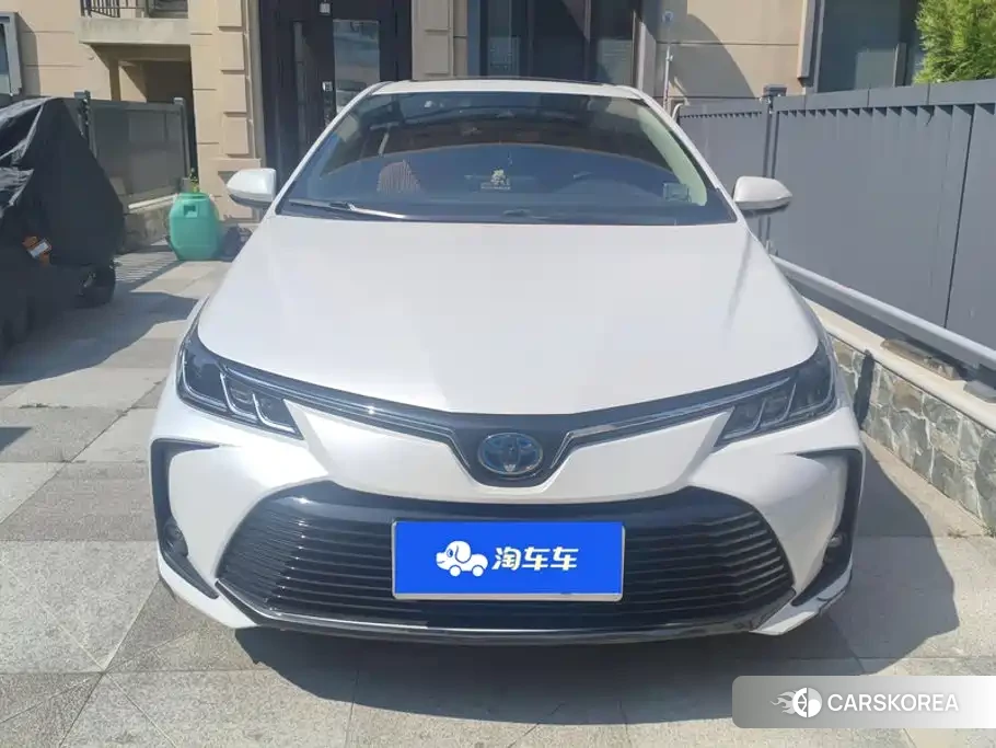 Toyota Corolla 2022 Белый из Китая