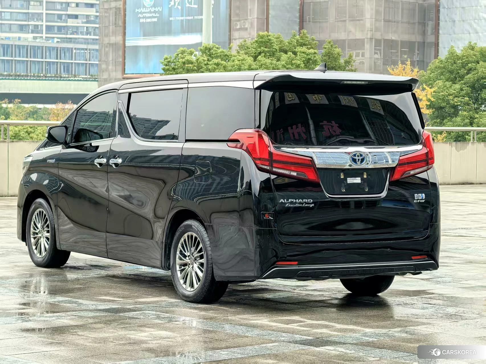 Toyota Elfa 2021 Черный из Китая