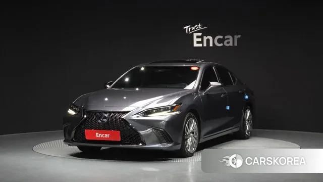 Lexus ES300h 7th generation 2023 Серый из Кореи