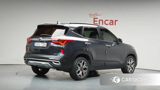 Kia Seltos 2021 Серый из Кореи
