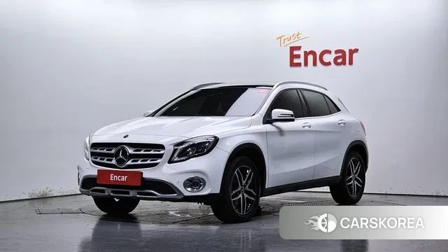 Mercedes-Benz GLA-Class X156 2019 Белый из Кореи