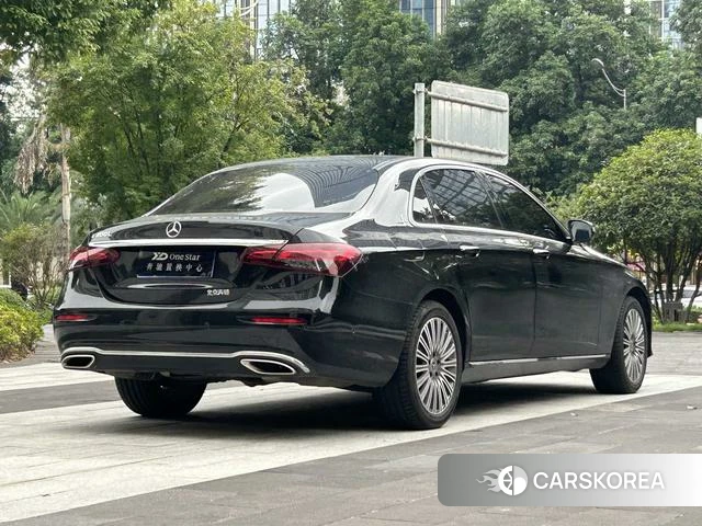 Mercedes-Benz E-class 2022 Черный из Китая