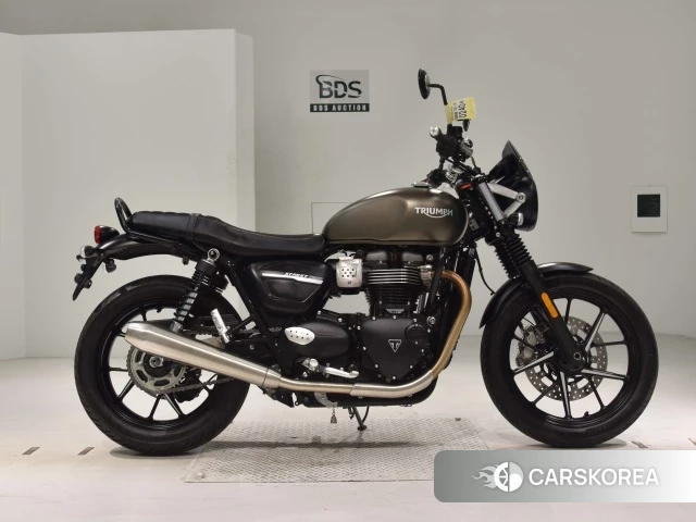 Проданный Triumph STREET TWIN 2020 из Японии