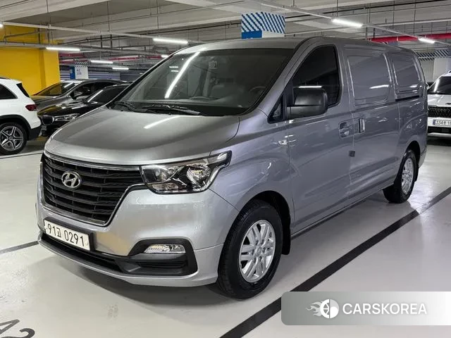 Hyundai The New Grand Starex 2020 Серый из Кореи