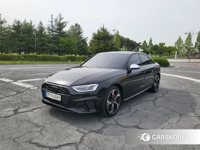 Audi S4 (B9) 2023 Черный из Кореи